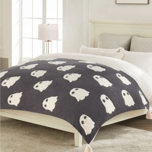 TSC X SARAH KNUTH: 3D GHOST BUTTERY BLANKET- FULL SIZE
